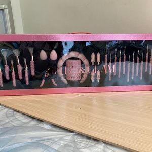 Glitz and Glam Make up Brushes